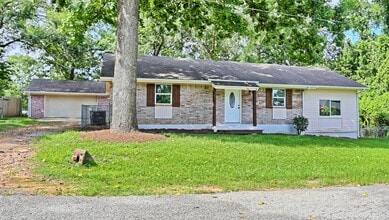 Building Photo - 704 Natchez River Cir