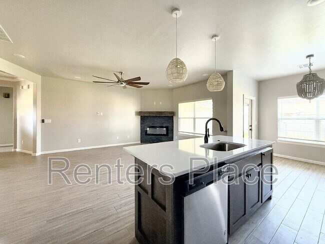 Building Photo - 2713 SE 22nd St