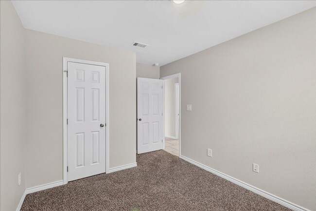 Building Photo - 2334 Restful Ln