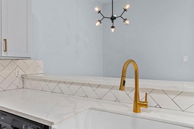 Building Photo - 1010 Junell St