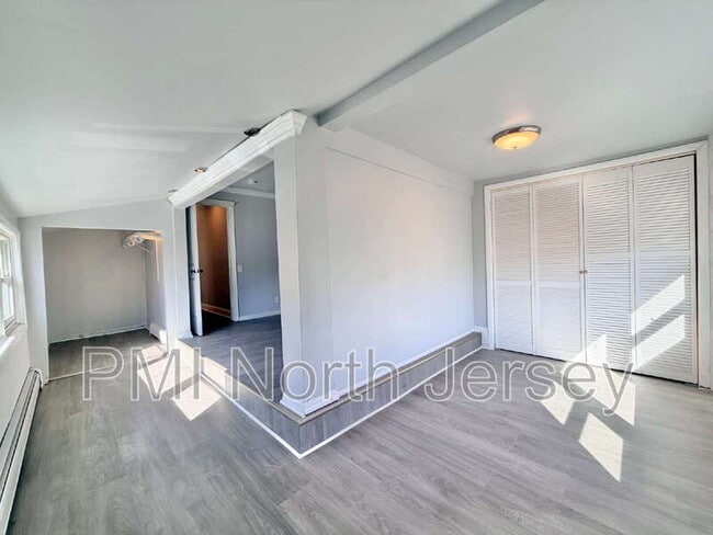 Building Photo - 227 Washington Ave