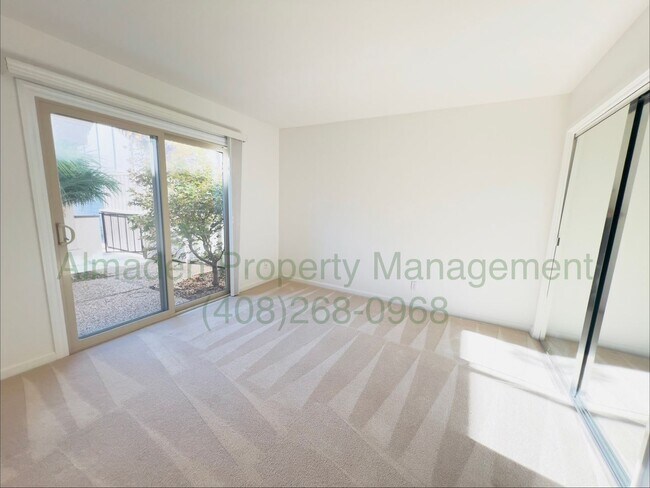 Building Photo - 6082 Montgomery Ct