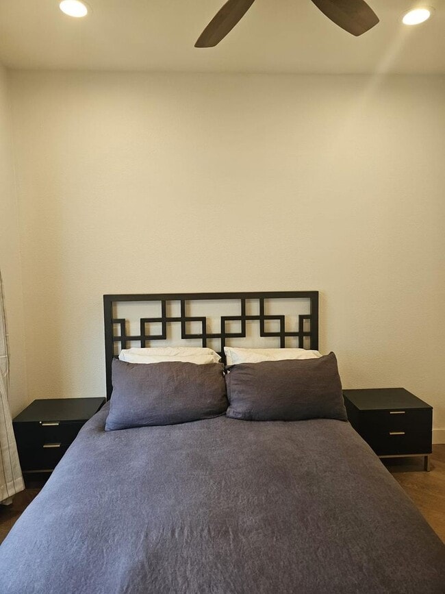 Building Photo - Modern 3BD/3BA Townhouse in Prime Union Ci...