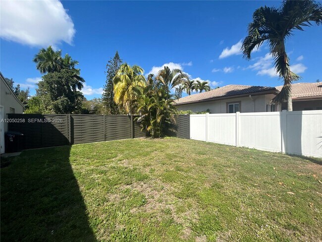 Building Photo - 416 Bayberry Dr