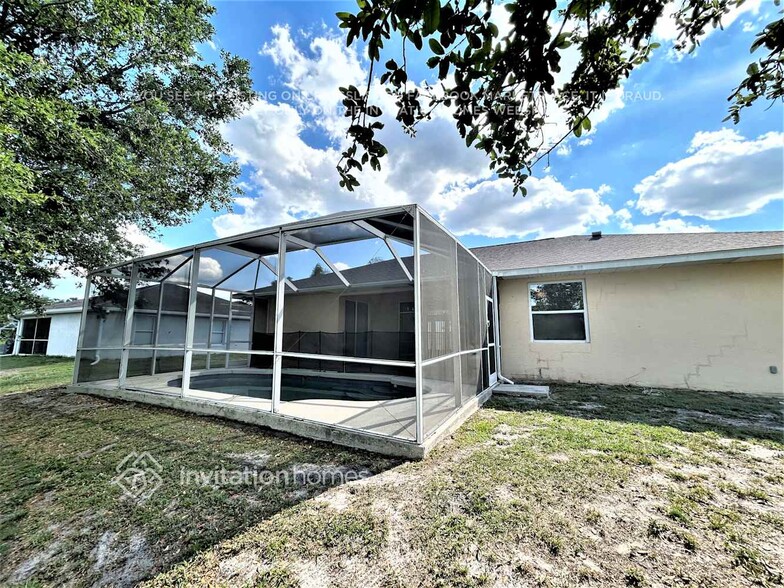 Building Photo - 4459 Cinderella Cir
