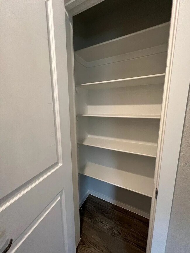 Building Photo - Find Home in Upland Heights! 3 Bed | 2 Bath | 1 Car Garage