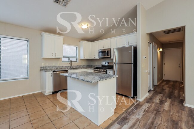 Building Photo - Welcome to this Stunning 3BR 2BA Home