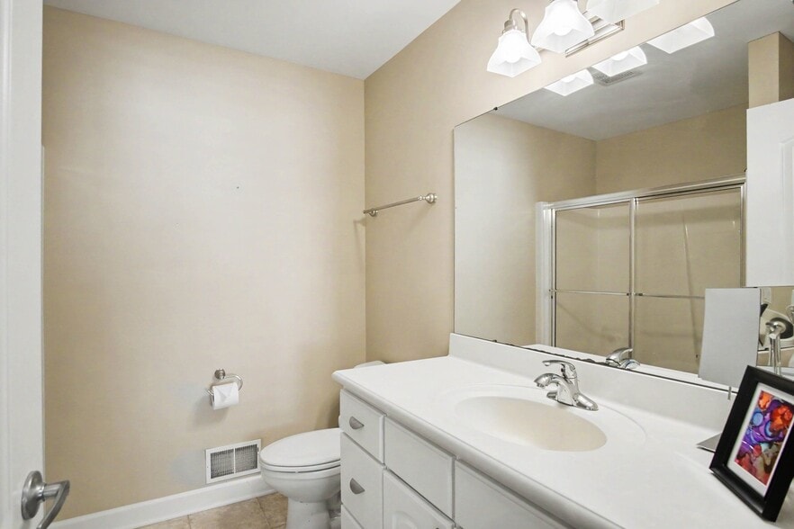 Building Photo - 850 Pinnacle Run Dr SE