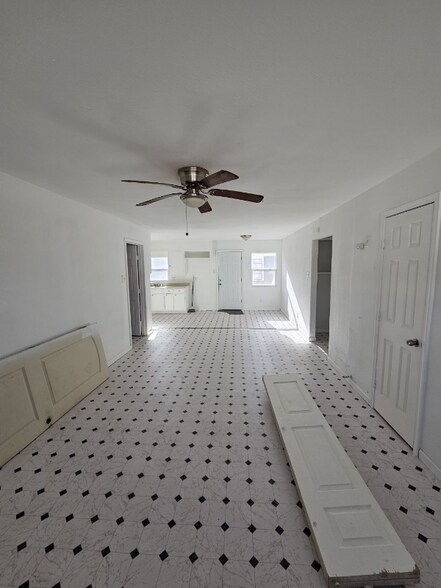 Building Photo - 1726 E Dartmouth St