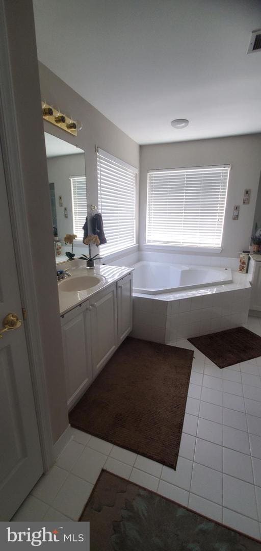 Building Photo - Elegant Colonial Near Parks, Shopping, and Commuter Routes