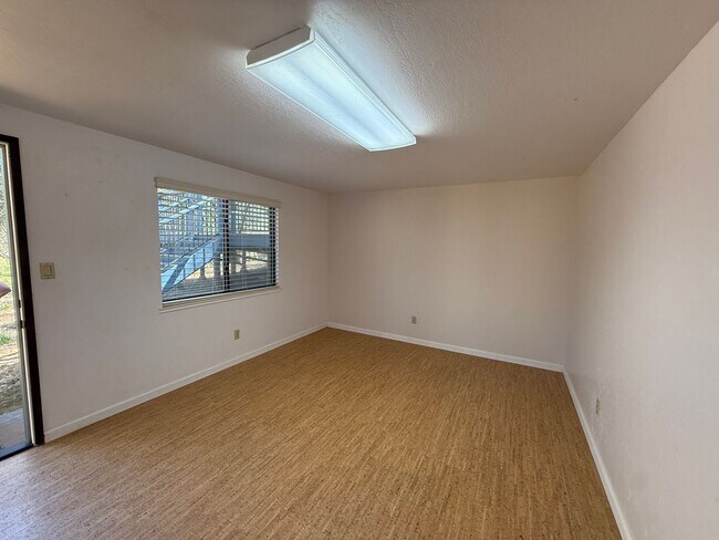 Building Photo - 4161 Helen Ln
