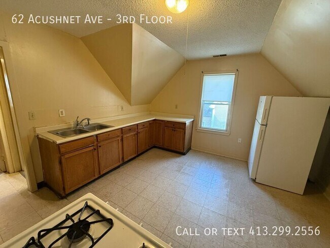 Building Photo - 62 Acushnet Ave