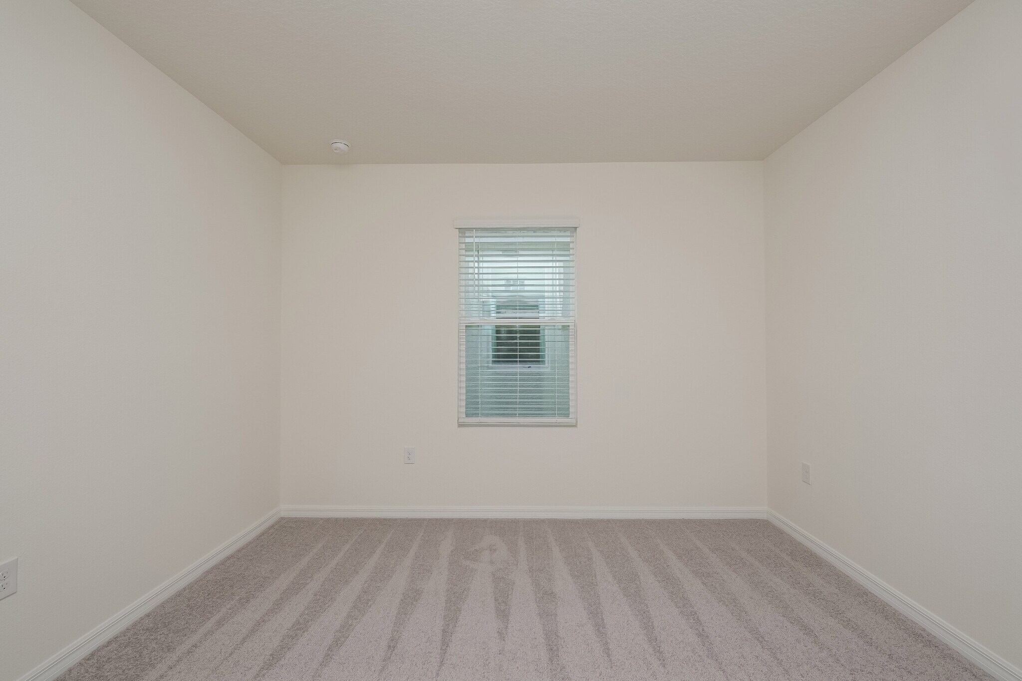 Building Photo - 15517 Black Pepper Ln