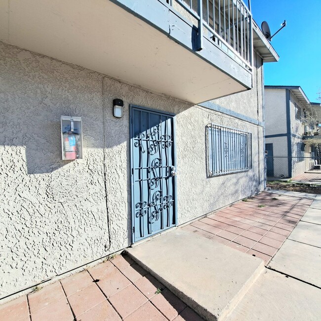 Building Photo - 4708 Thunderbolt Ave