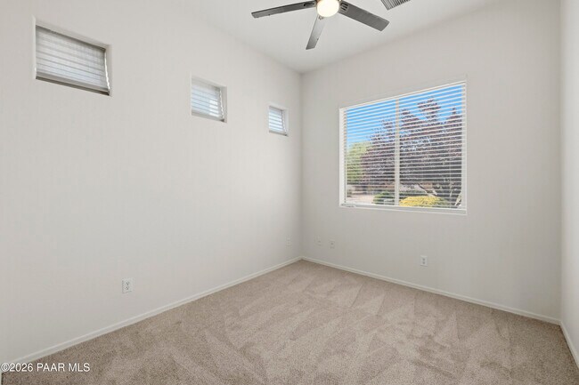 Building Photo - 5917 N Talbot Dr