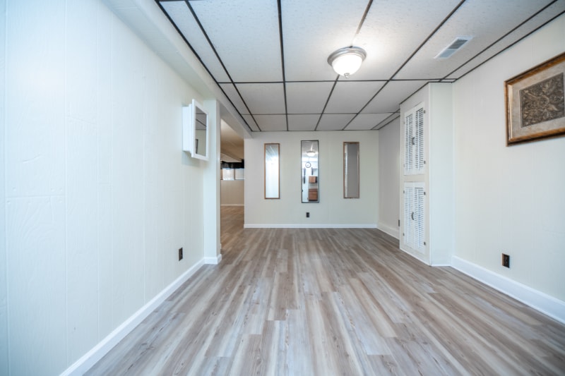 Building Photo - 3819 W Warwick Dr