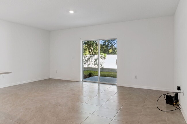 Building Photo - 6356 Sophie Oaks Ct