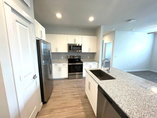 Building Photo - 295 Co Rd 138