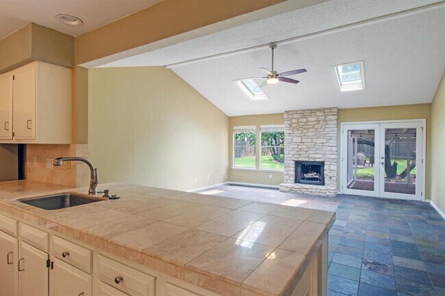 Building Photo - 11123 Henge Dr