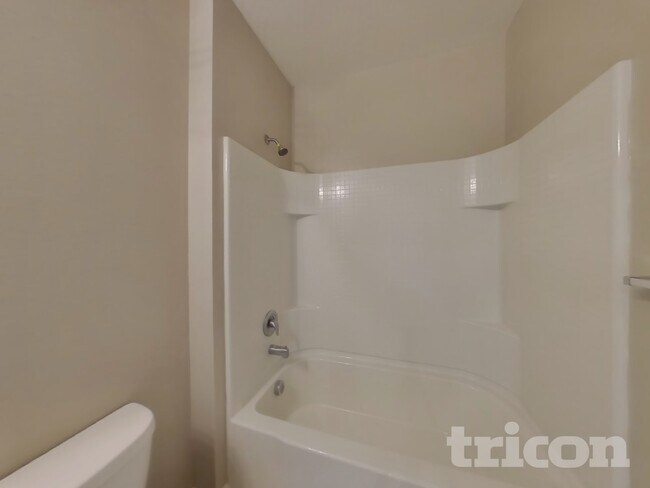 Building Photo - 316 Harbour Wy