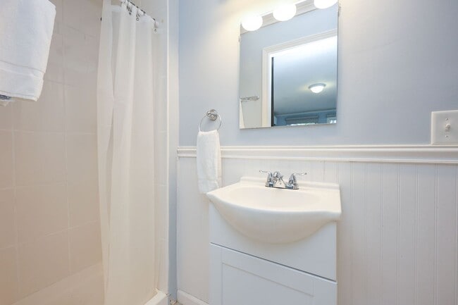 Building Photo - WINTER RENTAL:  Twin Lights
