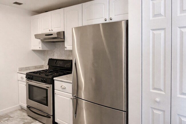 Building Photo - 15 N Beacon St