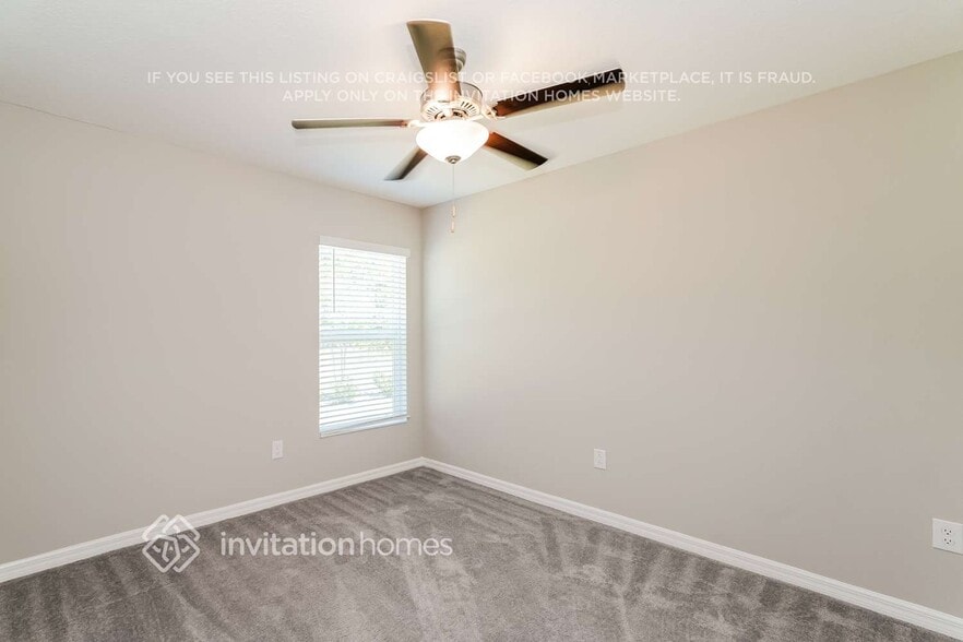 Building Photo - 8642 41st Ave E