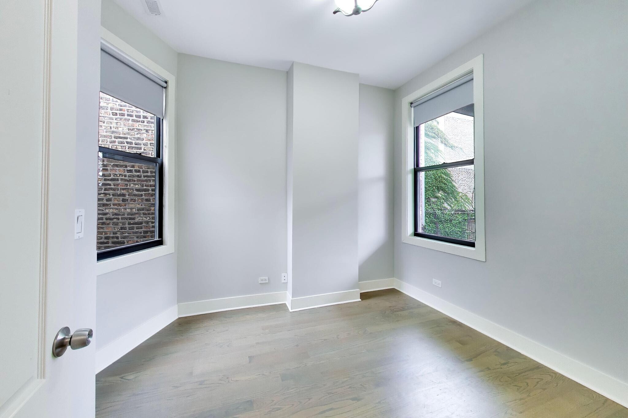 Building Photo - 5139 N Clark St