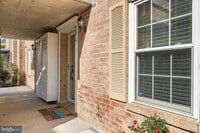 Building Photo - 907 S Rolfe St