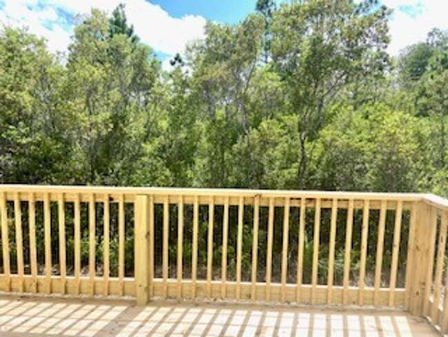 Building Photo - COMMUNITY POOL! Close to Navy base, beach,...