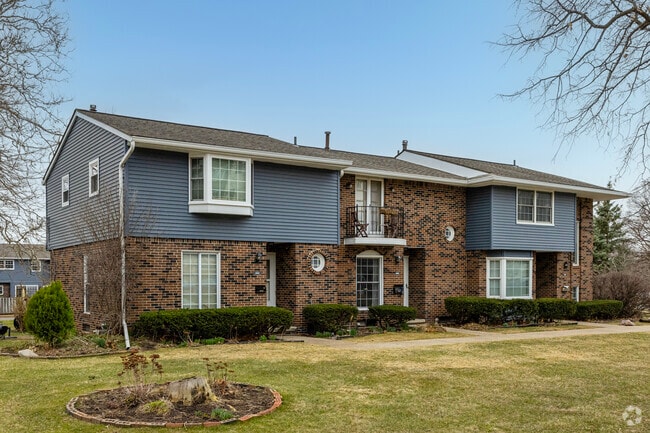 Alternate Building View - Georgetown Condominiums