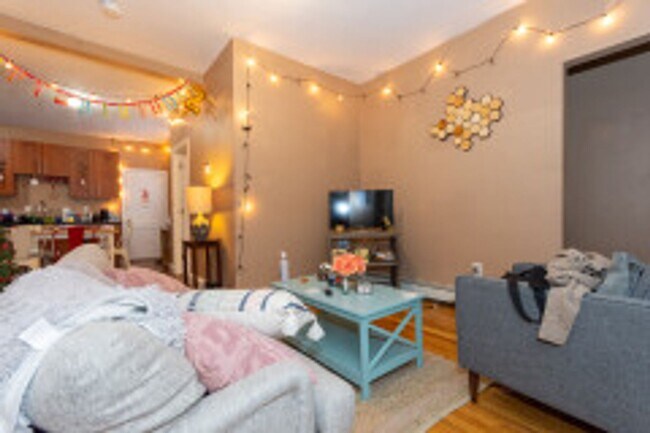 Building Photo - 5 Bed 2 Bath - Allston - 9/1