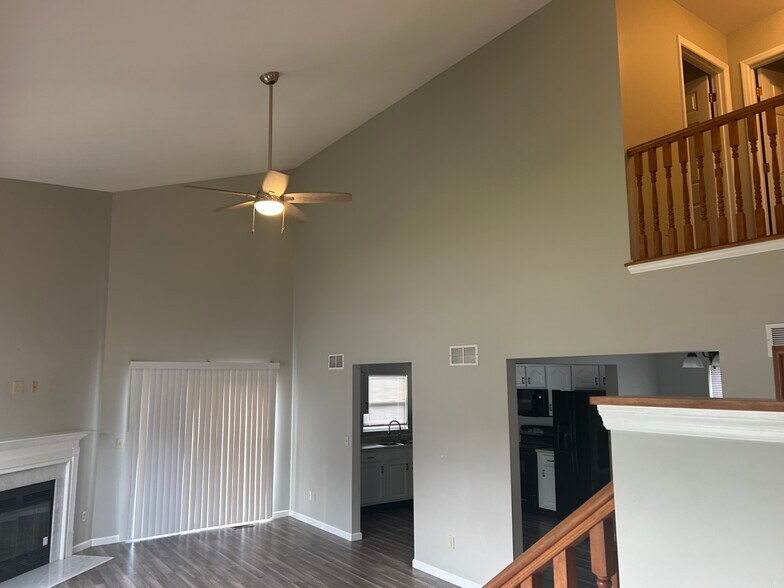 Building Photo - 331 Almond Tree Ct