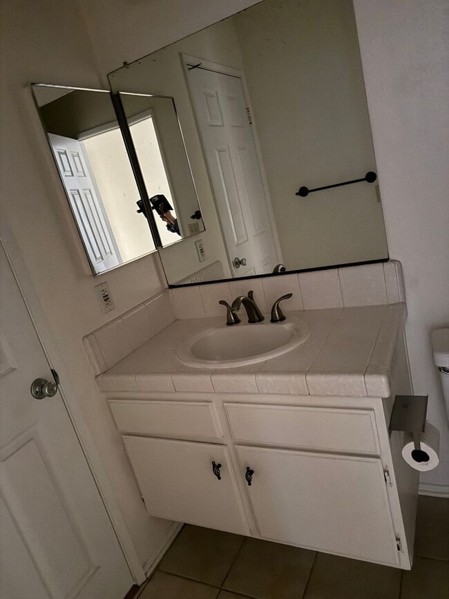 Building Photo - HARBOR MANOR CONDOS! ACROSS FROM HARBOR UCLA MED CTR IMMACULATE  2 bdrm 2 ba. CONDO FOR LEASE!