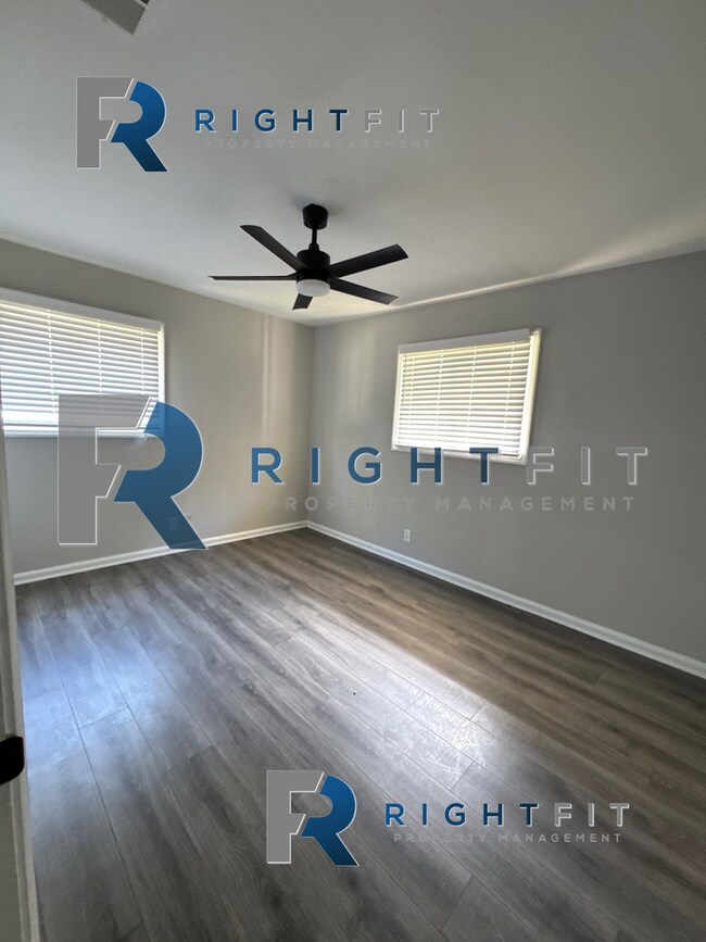 Building Photo - Lovely Ranch Style Home