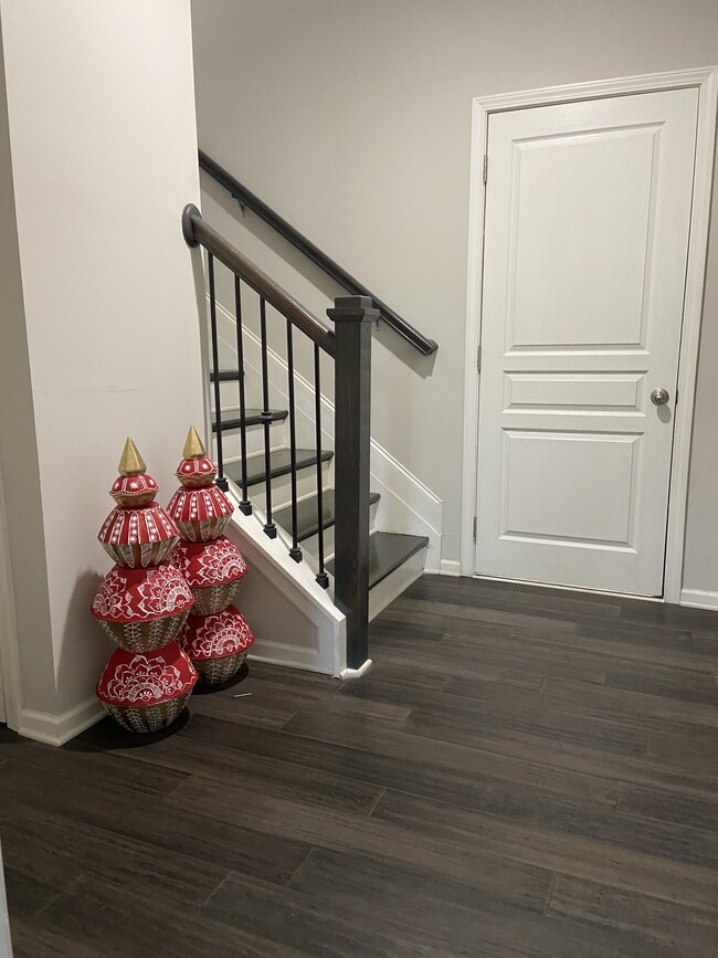 Garage Entrance - 5508 Cameron Parc Dr