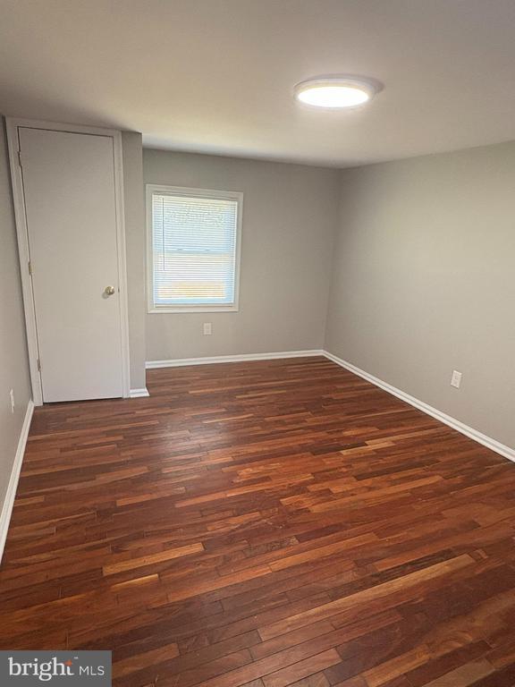 Building Photo - 419 Walnut St