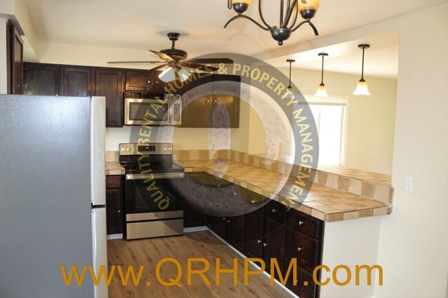 Building Photo - Available Now-- 3 Bedroom, 1 Bathroom Home...