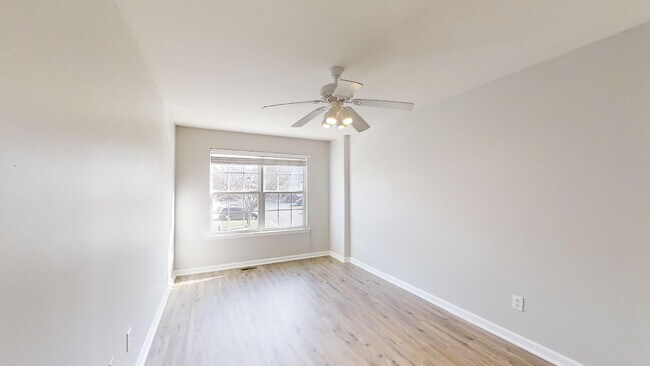 Building Photo - Townhome | Hard Surface Floors Through-Out...