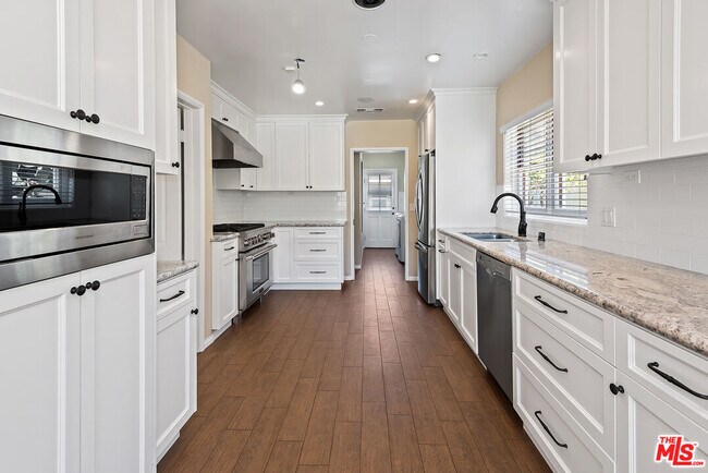 Building Photo - 9531 KIRKSIDE Rd