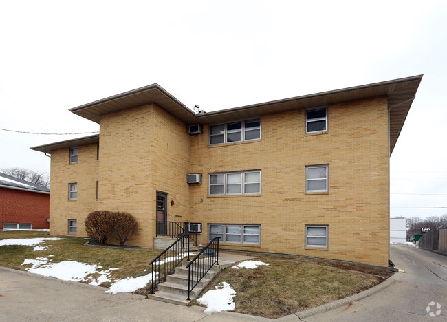 Building Photo - 800 13th St