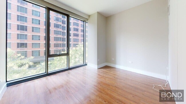 Building Photo - 237 E 34th St