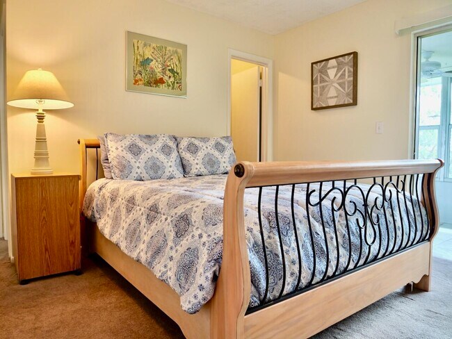 Building Photo - 2929 SE Ocean Blvd