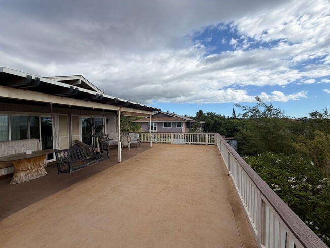 Building Photo - 2570 Hunakai St