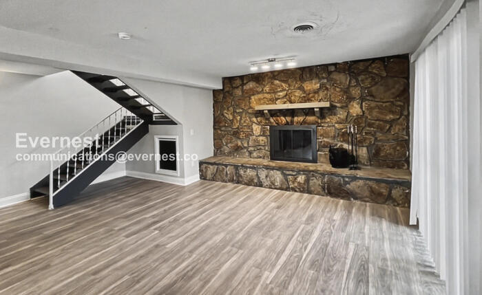 Building Photo - 3992 Arbor Pl Ln