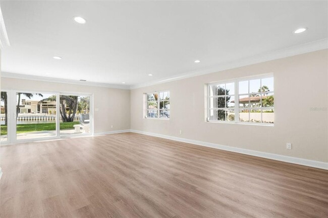 Building Photo - 11 Brightwaters Cir NE