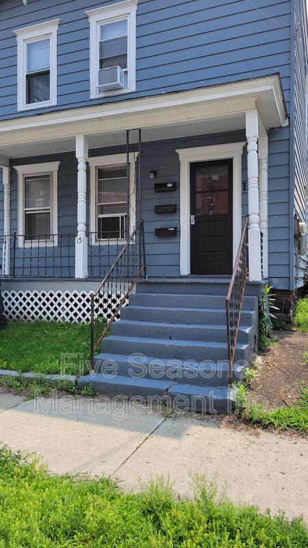 Primary Photo - 15 Allen St