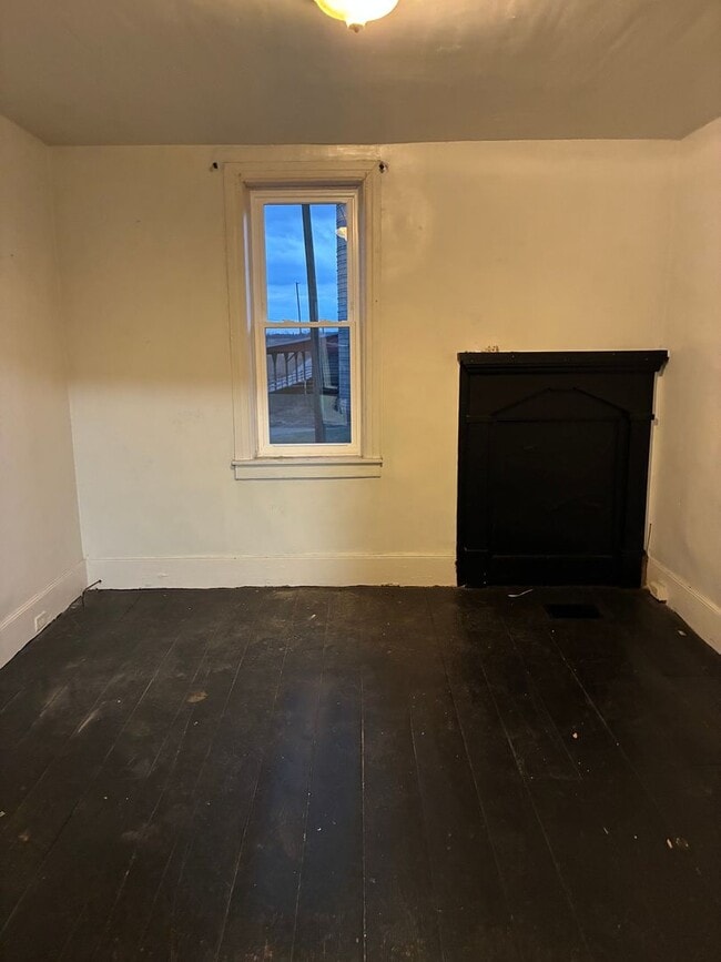 Building Photo - Charming 3-bedroom, 1-bath single-family home