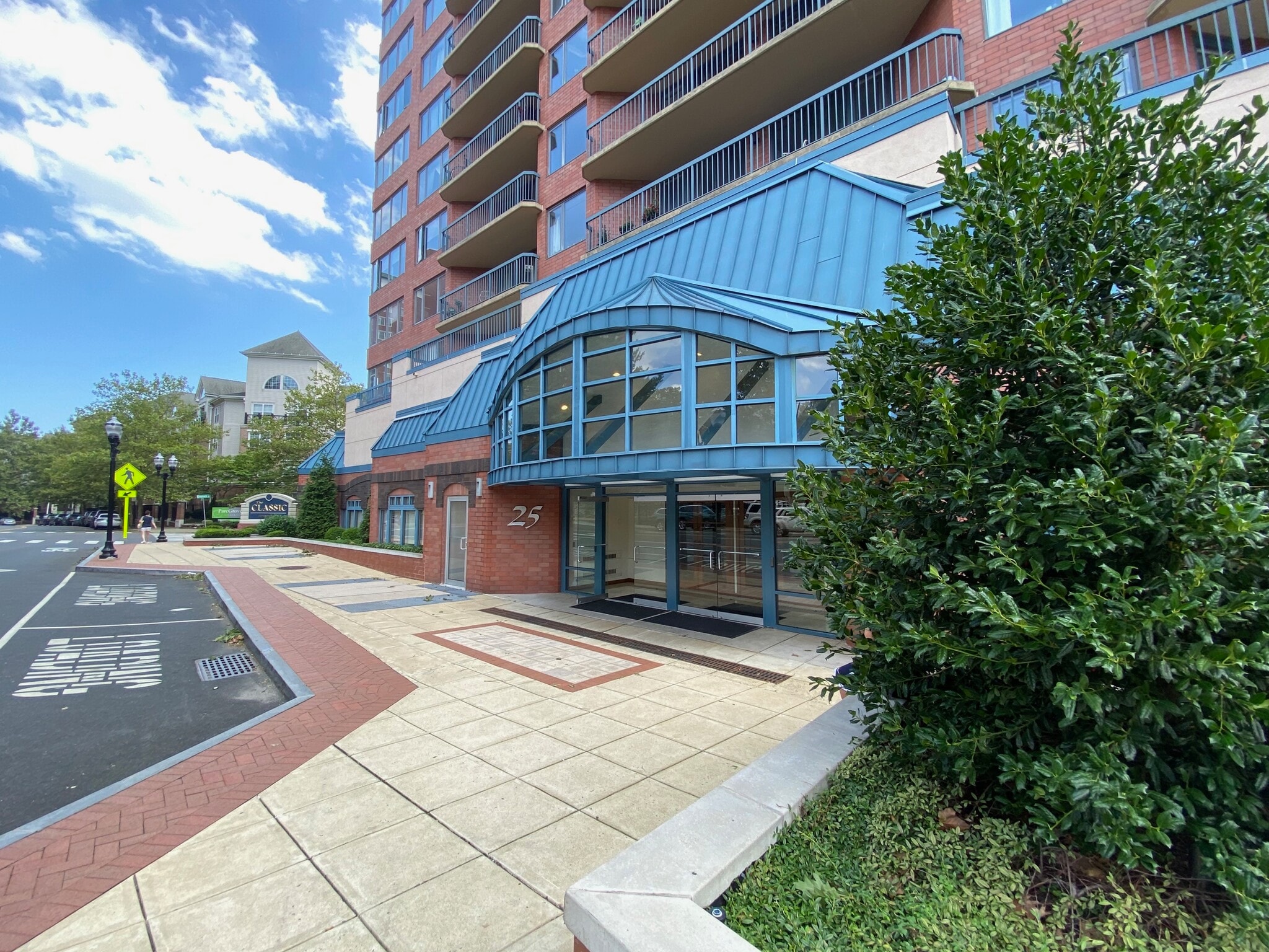 The Classic ! - 25 Forest St