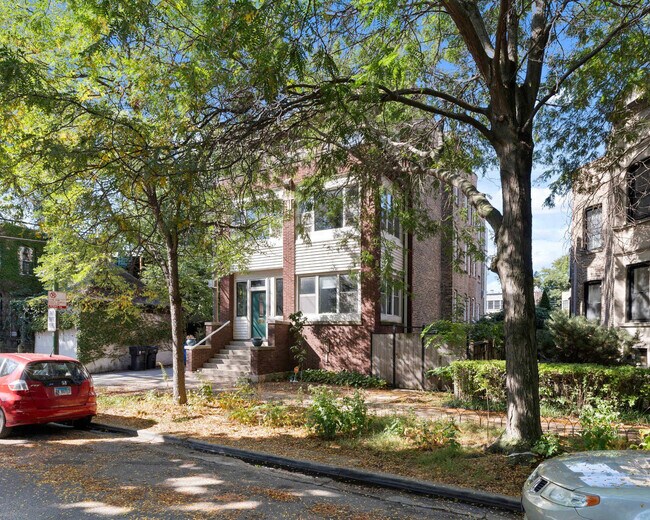 Building Photo - 6214 N Magnolia Ave